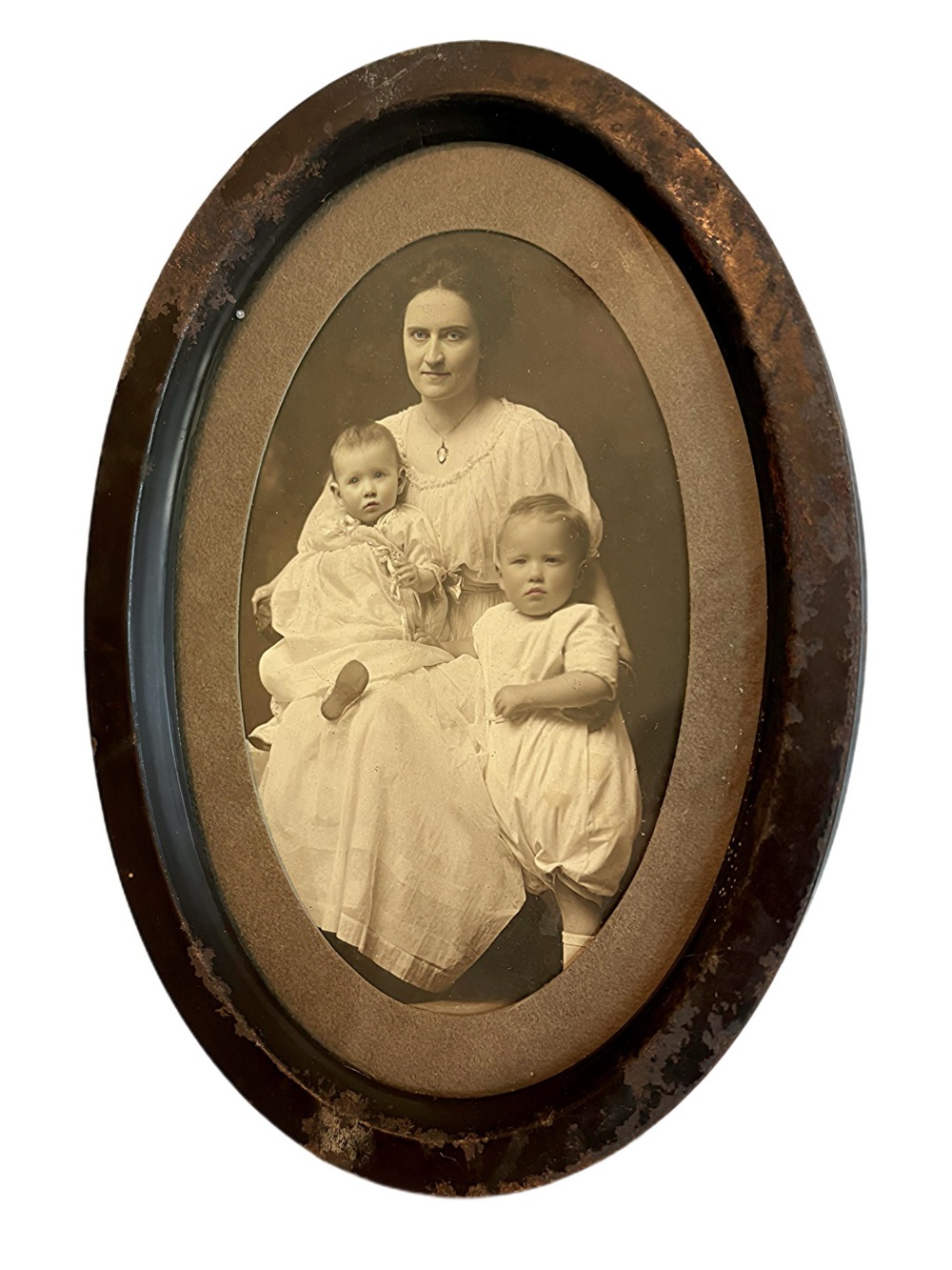 Vintage Oval Metal Photo Frame with Picture